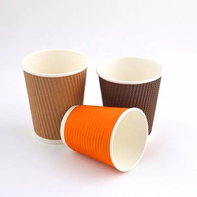 Le PE a enduit le mur triple chaud jetable résistant de tasses de thé 12oz de graisse a isolé les tasses de papier